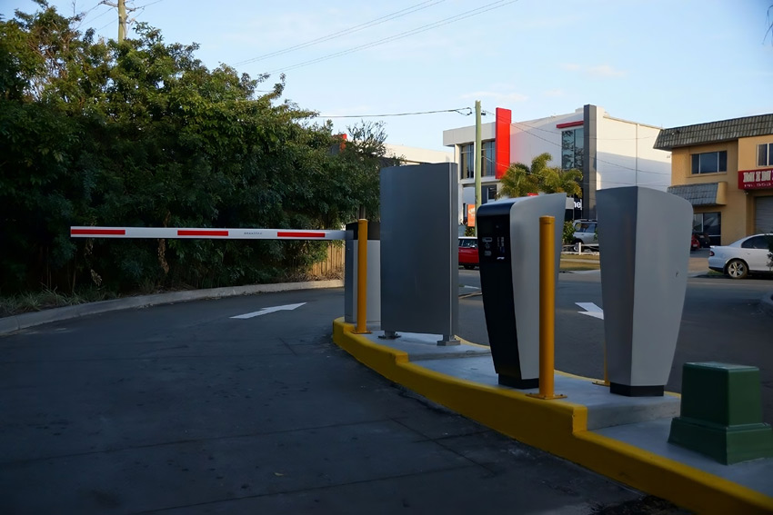 Gate barrier and access control system