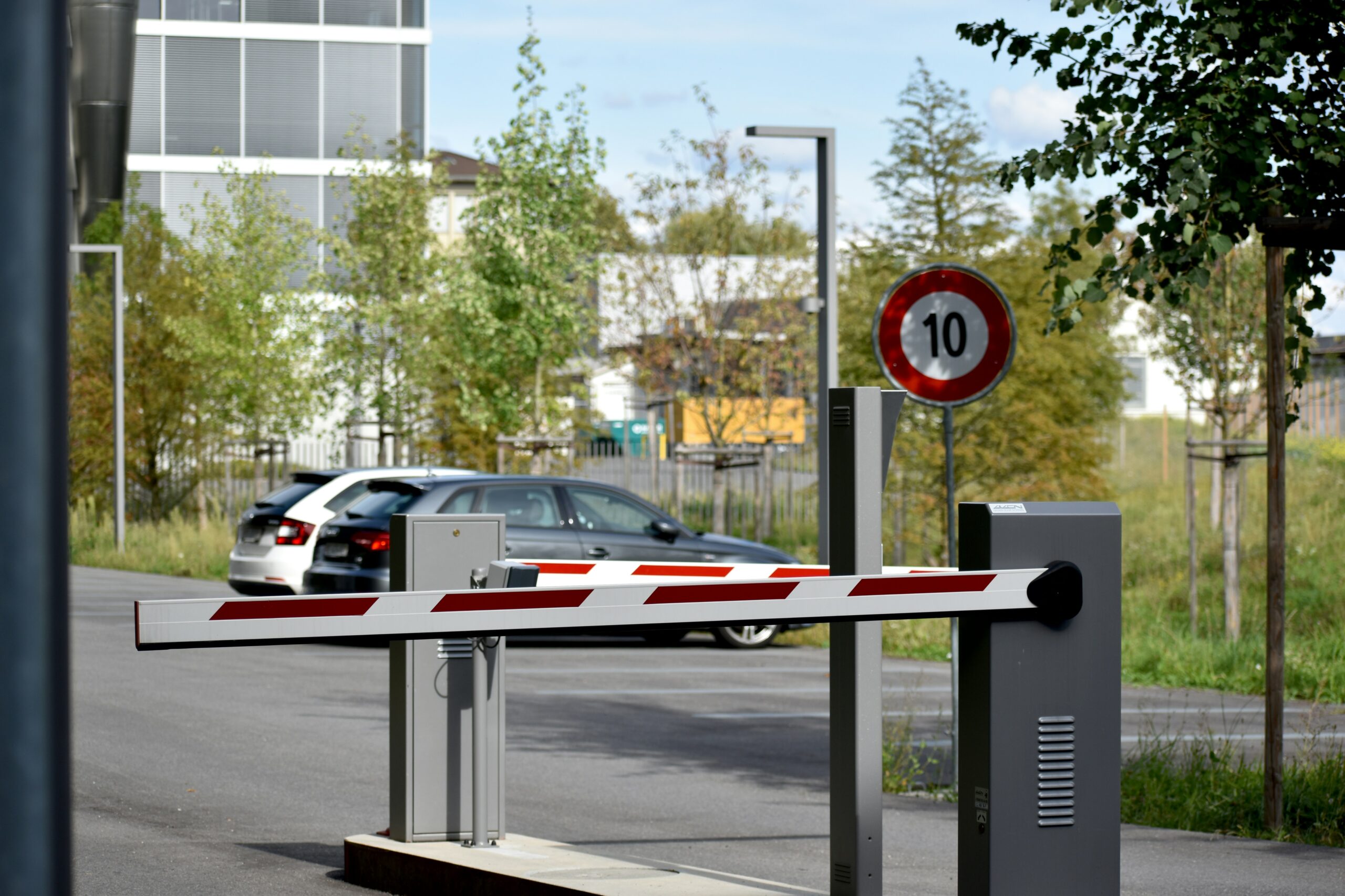 Gate barrier system for maintenance and servicing